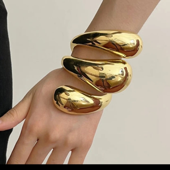 Bracelets - Picture 2 of 2